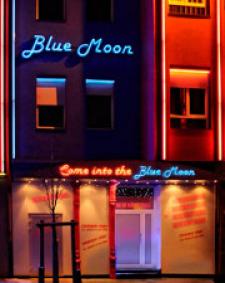 Navigationsbild von TS Transe Blue Moon Shemale TS Trans